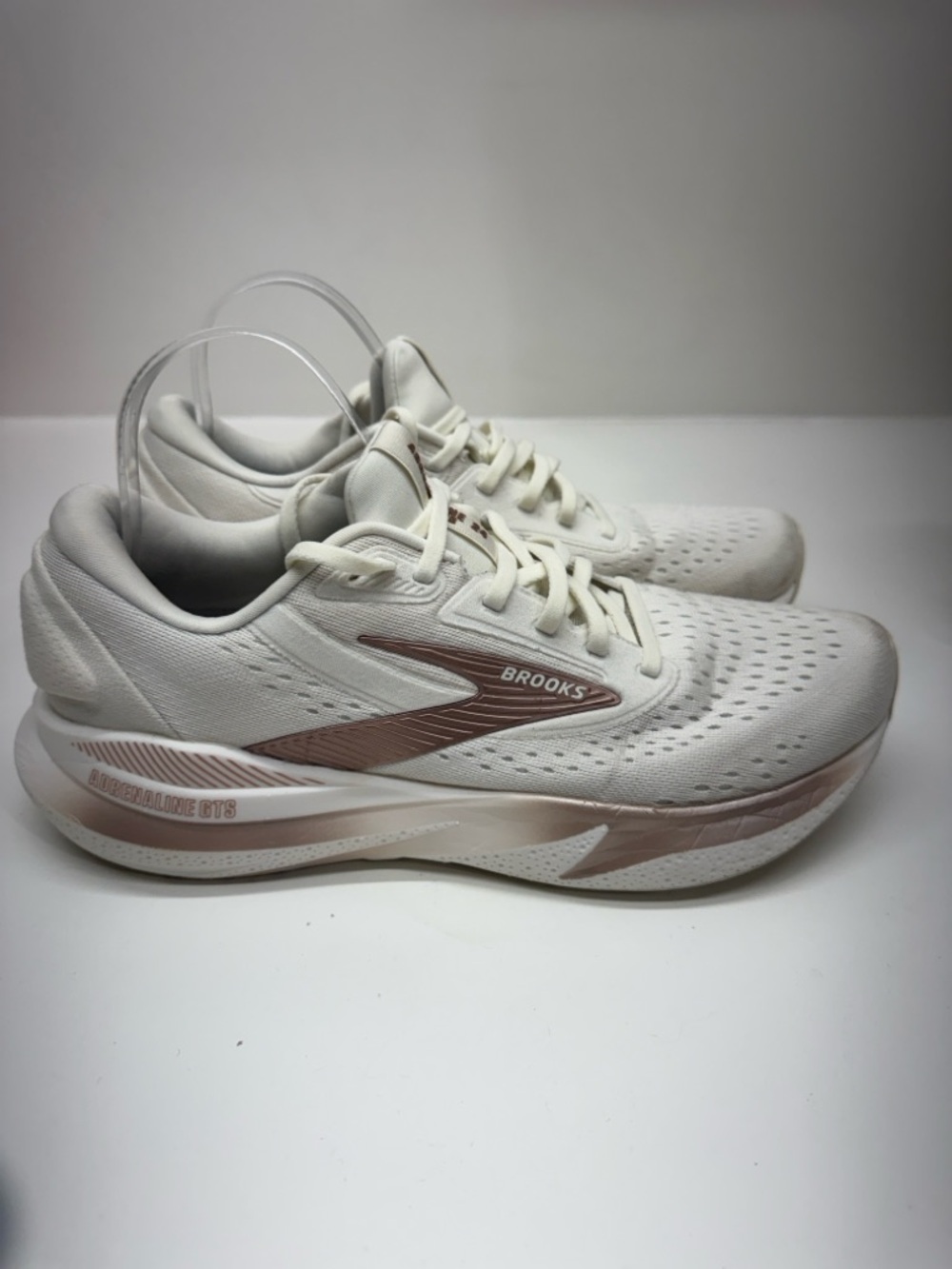 Brooks Adrenaline GTS 24 Coconut White sz 11